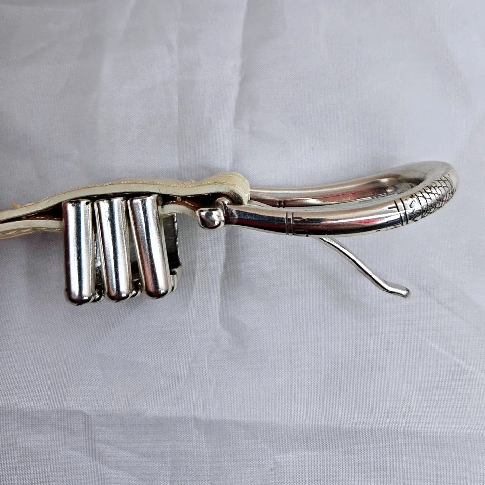 Brighton Cream Croc Embossed Leather Skinny Belt Silver Hardware 32 B10402